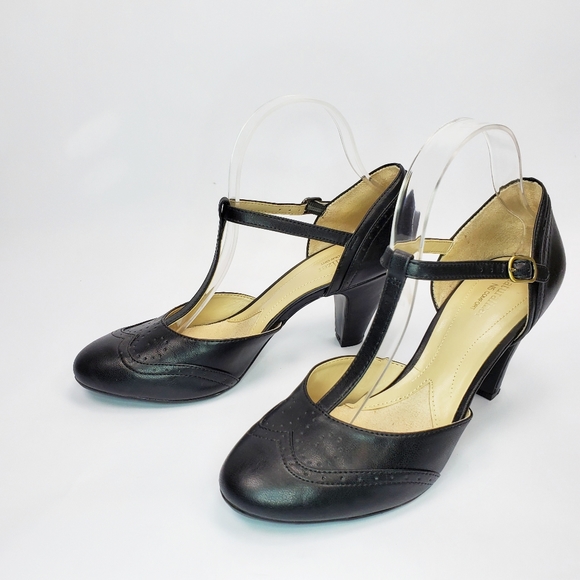 naturalizer t strap heels